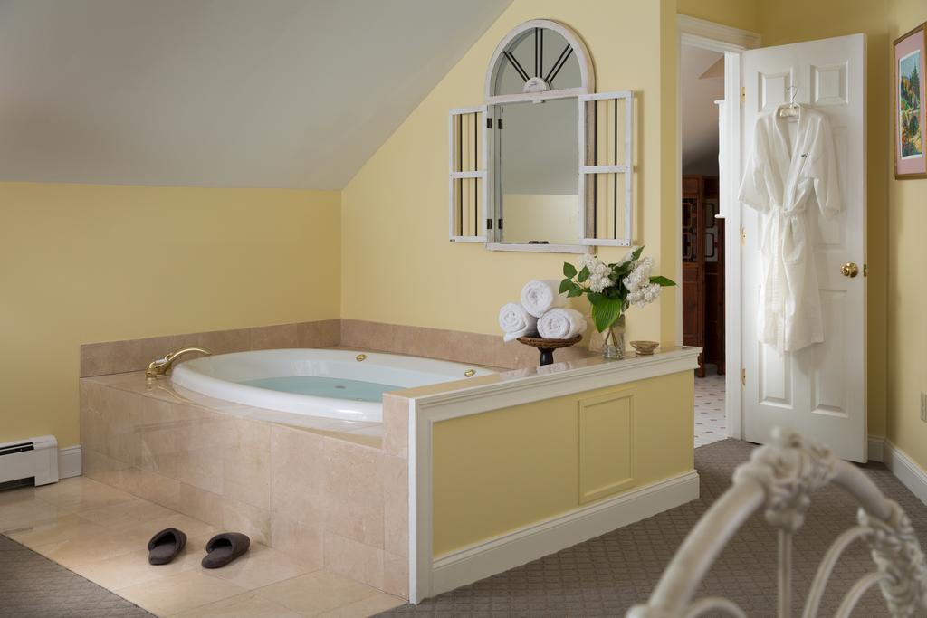 Wolf Cove Inn Poland Dış mekan fotoğraf